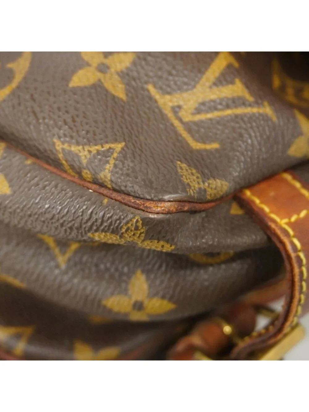 Louis Vuitton Shoulder Bag Monogram Saumur 30 Brown
